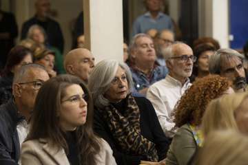 El Cabildo ratifica su compromiso de preservar la Memoria Histórica en la presentación del libro 'Héroes de chabola'/TA.